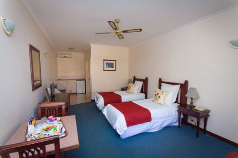 Tree Top Walk Motel - Port Augusta Accommodation 2