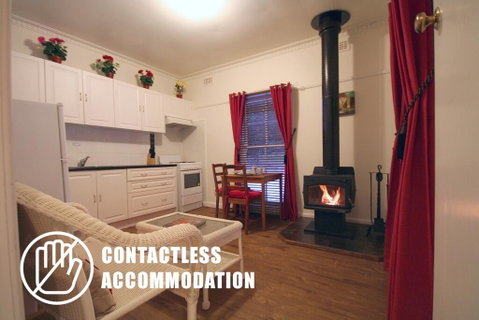 Tudor Cottages - Port Augusta Accommodation 1