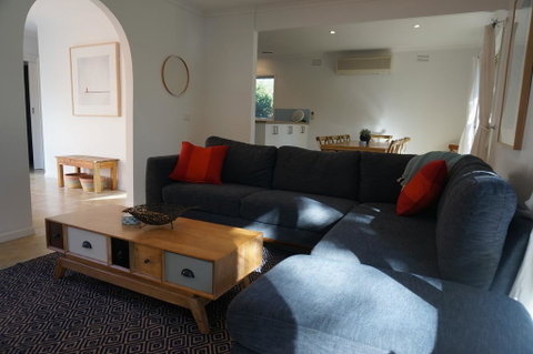 Tussock Sands - Port Augusta Accommodation 0