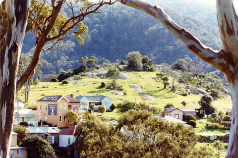 Two Story Bed And Breakfast - Port Augusta Accommodation 2