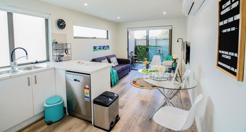 U101 Brunswick Living Brand New Deluxe Balcony Apartment Close To Airport And CBD - Port Augusta Accommodation 0