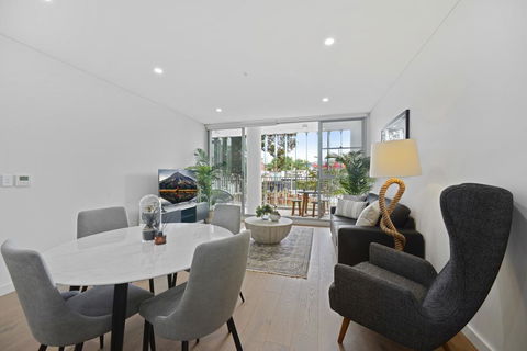 Ultra Modern, Luxurious Apartment In Tranquil Sydney - Port Augusta Accommodation 1