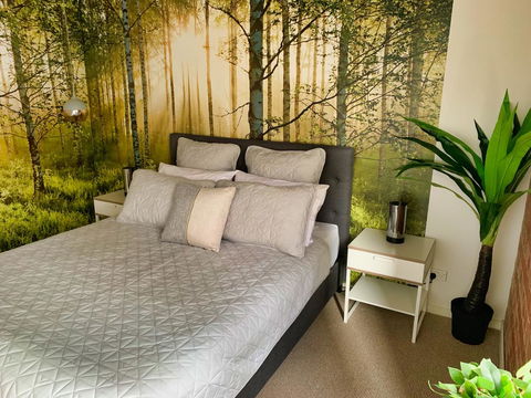 Ultra-chic Top Floor New York Style Loft Apartment - Port Augusta Accommodation 2