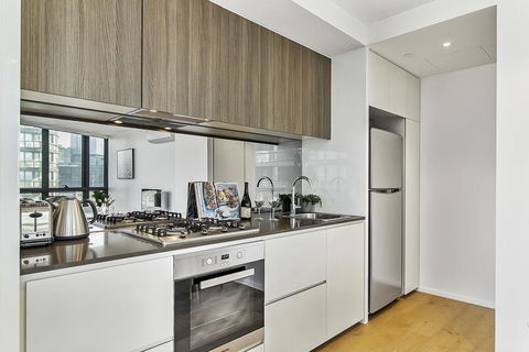 Ultra-Modern Luxury With Views At Kai Waterfront - Port Augusta Accommodation 3