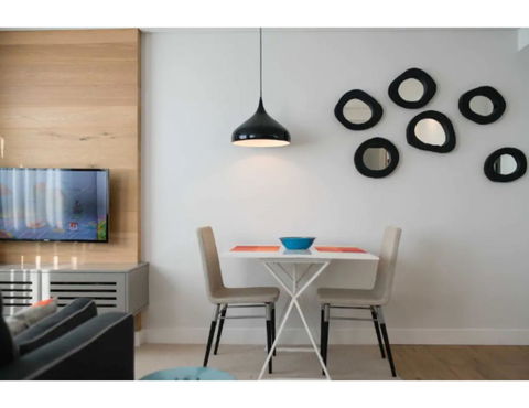 Ultrachic Executive Beach Apartment - Port Augusta Accommodation 1