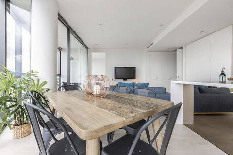 Unbridled City & River Views - Port Augusta Accommodation 2