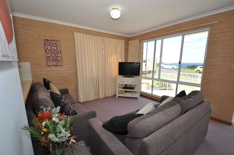 Unit 1, Countess Court - Port Augusta Accommodation 2