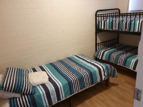 Unit 2 Breakaway Lodge - Port Augusta Accommodation 2