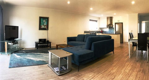 Unit 8 - Boardwalk - Port Augusta Accommodation 3
