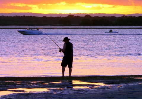 VIEWS VIEWS VIEWS! Front Top Floor Waterfront Unit - Chnook Apartments South Esp, Bongaree - Port Augusta Accommodation 1