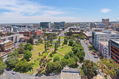 Vision On Morphett Adelaide Central - Port Augusta Accommodation 3