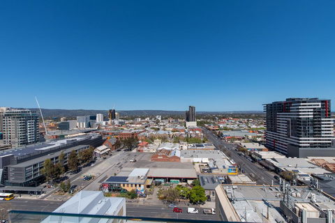 Vision On Morphett Adelaide Central - Port Augusta Accommodation 2