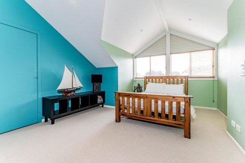 WALKIN' ON SUNSHINE - Port Augusta Accommodation 2