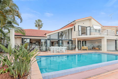 Waterfront Luxury, Noosa Heads - Port Augusta Accommodation 2