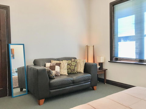 Hillâ€™s Creek Holiday Home - Port Augusta Accommodation 13