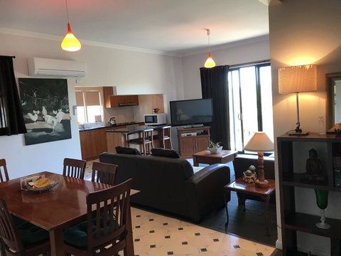 Hillâ€™s Creek Holiday Home - Port Augusta Accommodation 8