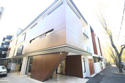RNR Serviced Apartments North Melbourne - Port Augusta Accommodation 6