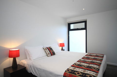 RNR Serviced Apartments North Melbourne - Port Augusta Accommodation 11