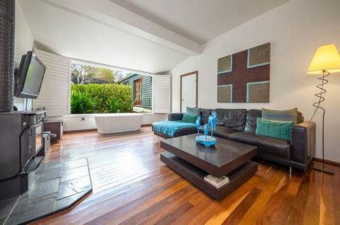 Chestnut Daylesford - Port Augusta Accommodation 0