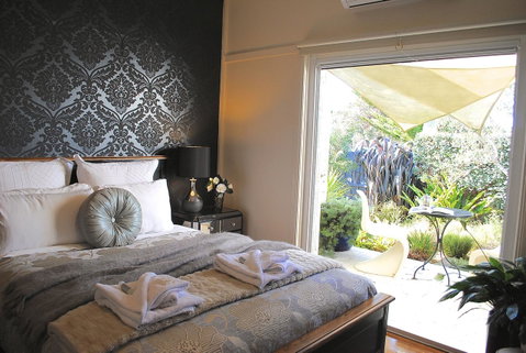 Bed Of Roses - Port Augusta Accommodation 2
