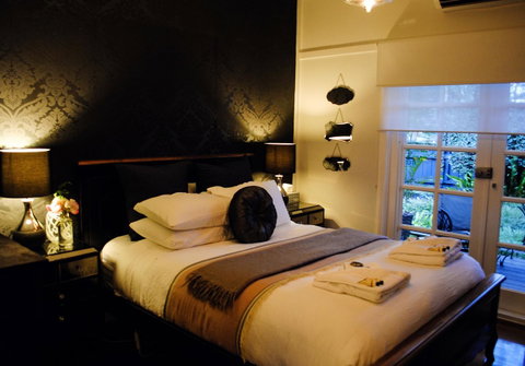 Bed Of Roses - Port Augusta Accommodation 19