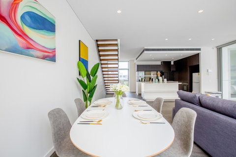 Docklands Waterfront Luxury Villa - Port Augusta Accommodation 6