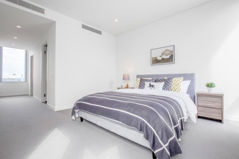 Docklands Waterfront Luxury Villa - Port Augusta Accommodation 22