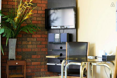 Cottages For Two - Port Augusta Accommodation 16