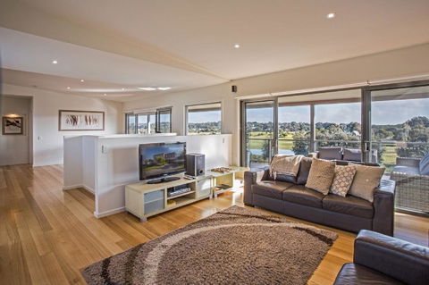 Saltwater Breeze Retreat - Port Augusta Accommodation 4