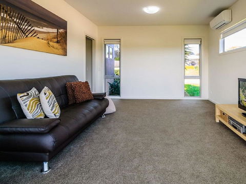 Saltwater Breeze Retreat - Port Augusta Accommodation 23