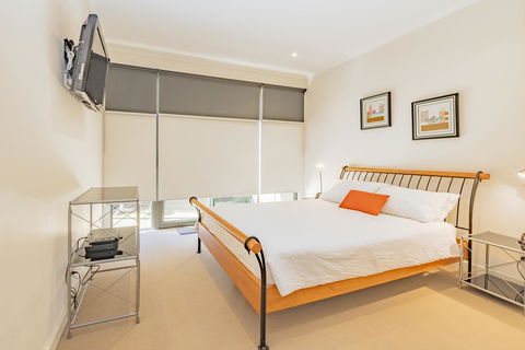 Stylish 3 Bedroom Townhouse - Free Parking - Port Augusta Accommodation 19