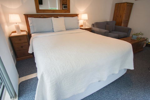 Debbie\'s Place - Port Augusta Accommodation 12