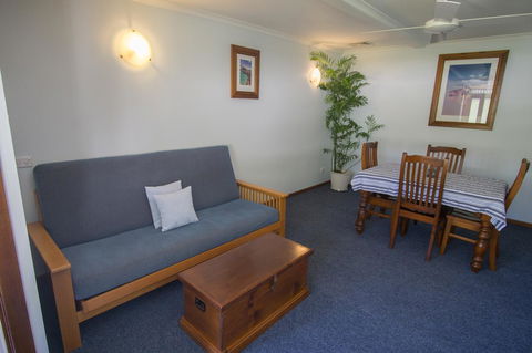 Debbie\'s Place - Port Augusta Accommodation 41