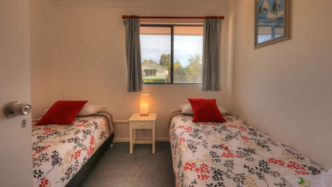 Dolphin Waters - Port Augusta Accommodation 6