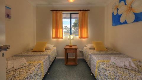 Dolphin Waters - Port Augusta Accommodation 9