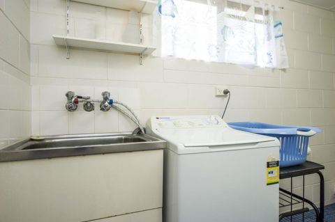 Magnetic North Apartment 1 - Port Augusta Accommodation 11