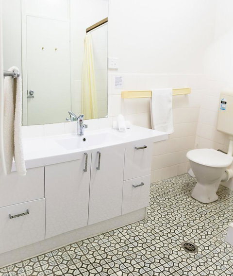 Amaroo On Mandalay, Magnetic Island - Port Augusta Accommodation 4
