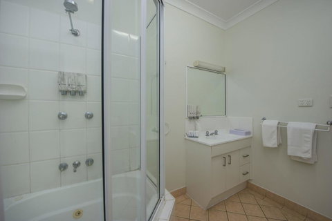 Sails On Horseshoe Apartment 9 - Port Augusta Accommodation 5