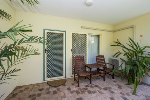 Sails On Horseshoe Apartment 9 - Port Augusta Accommodation 9