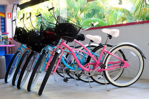 By The Sea Port Douglas - Port Augusta Accommodation 6