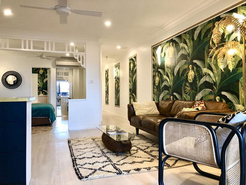 NOMAD - Luxe Apartment - Port Augusta Accommodation 24