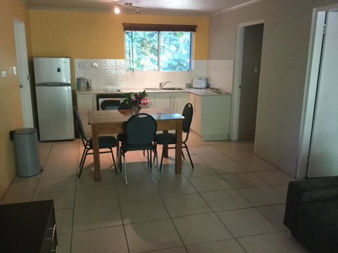 Serenity - Port Augusta Accommodation 5