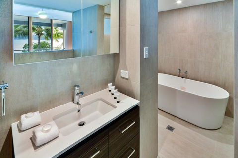 Frangipani 104 - Hamilton Island - Port Augusta Accommodation 10