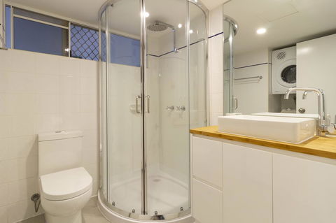 The White House Port Douglas - Port Augusta Accommodation 4
