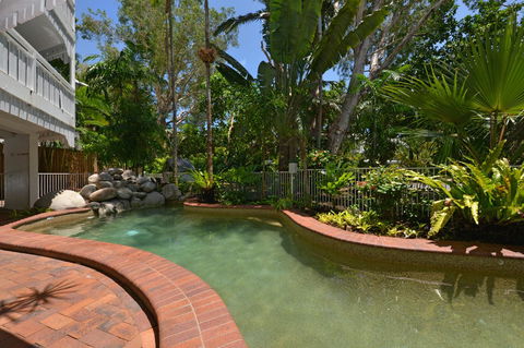 The White House Port Douglas - Port Augusta Accommodation 17