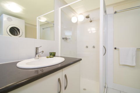 The Port Douglas Queenslander - Port Augusta Accommodation 10