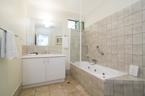 The Port Douglas Queenslander - Port Augusta Accommodation 13