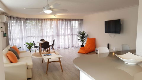 Surfers Chalet - Port Augusta Accommodation 11