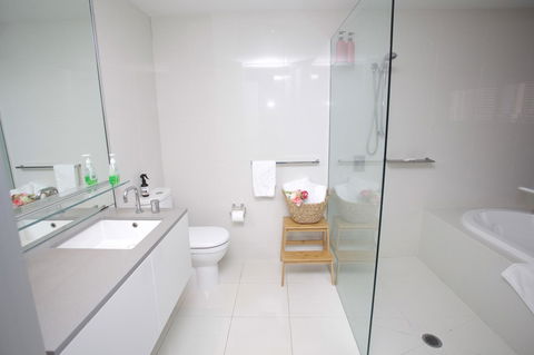 Circle Luxury Holidays - Port Augusta Accommodation 6