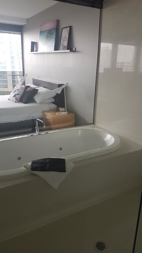 Circle Luxury Holidays - Port Augusta Accommodation 17
